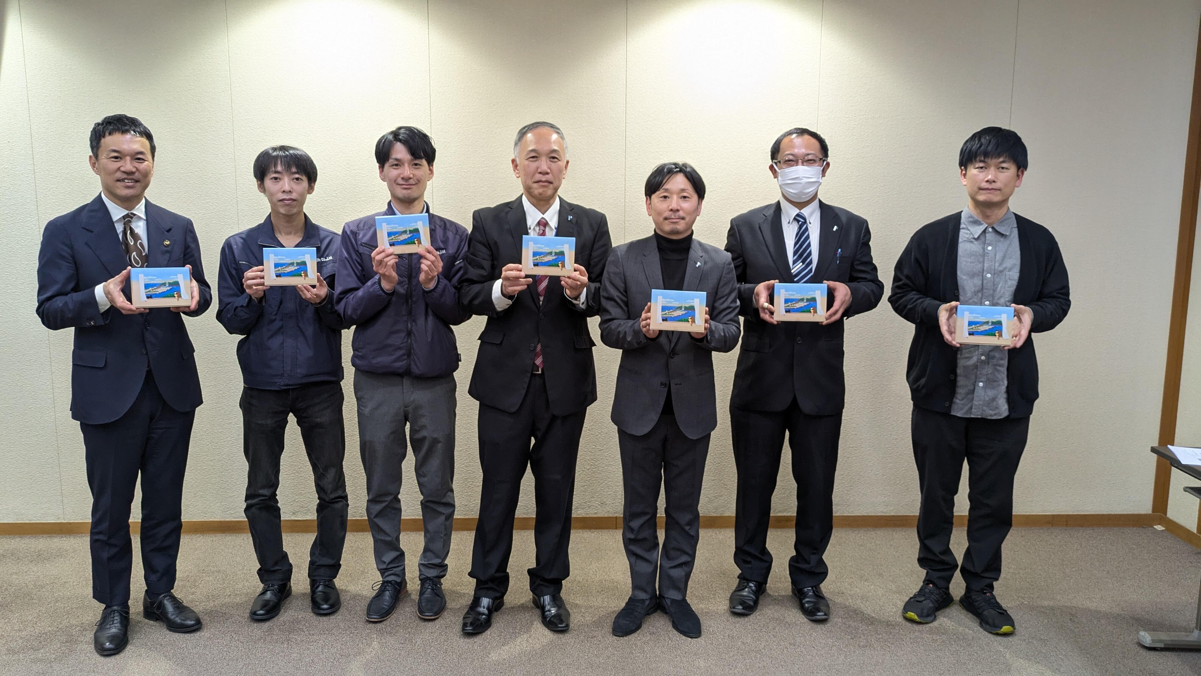 【島根県浜田市】猫用おやつ「浜猫のひたい」発売報告のため浜田市長を表敬訪問